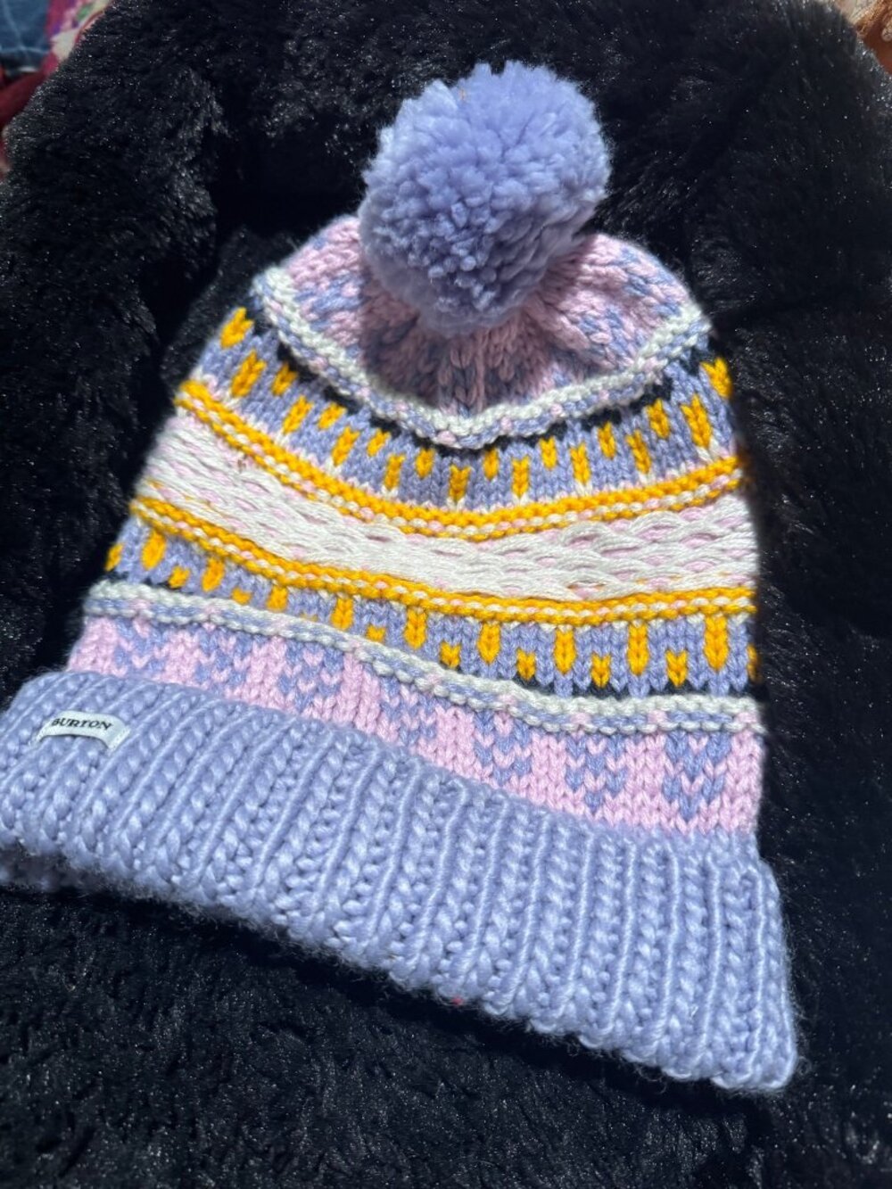 Girls' Burton Walden Beanie Winter warm ski snow hat Pom Pom purple yellow NWOT